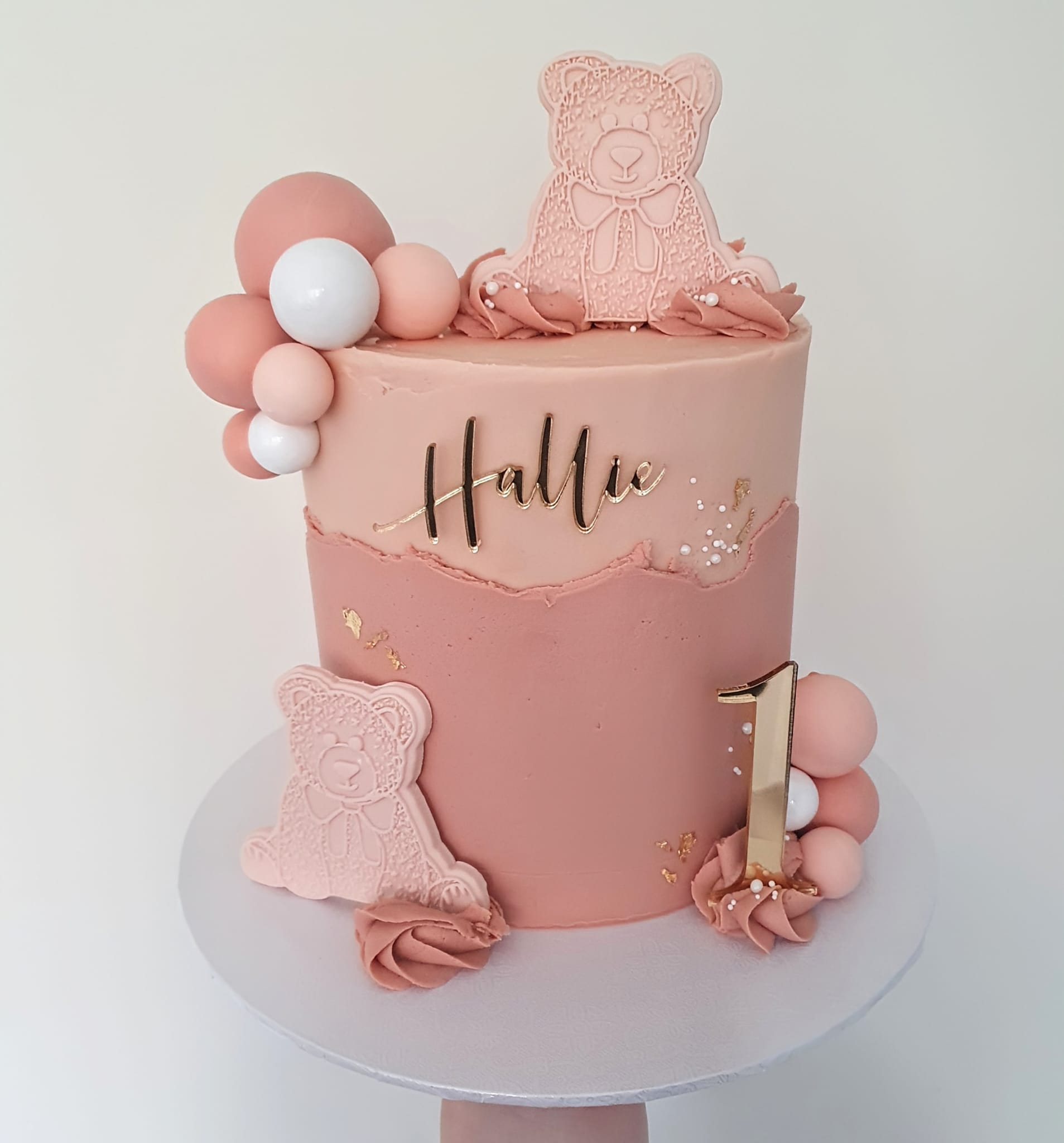 Hattie 1 Birthday Cake