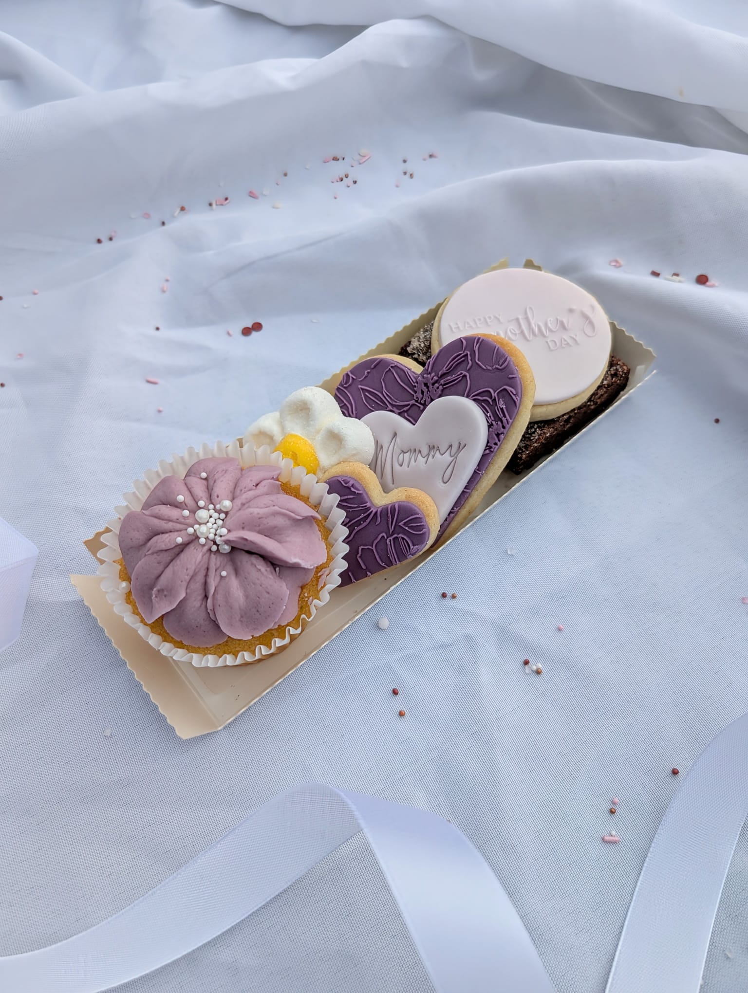 Small Treat Box - view 2